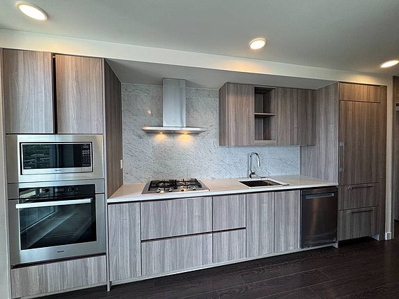 2nd image of 455 SW Marine Dr #3009