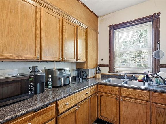2nd image of 200 Admiral St
