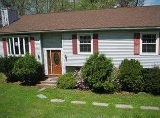 135 Papscoe Rd, Hewitt, NJ 07421