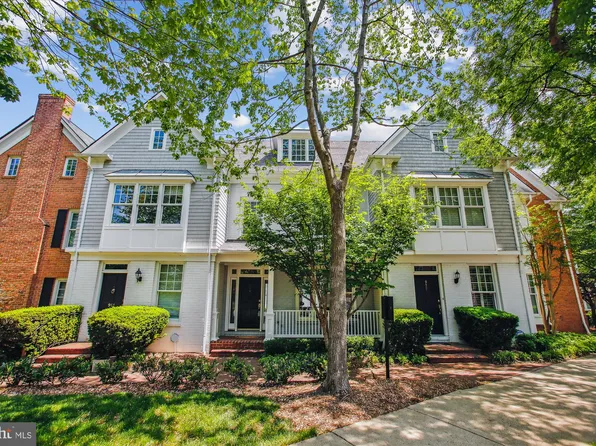 979 Powhatan St, Alexandria, VA 22314