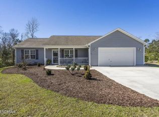408 Elisa Ln, Hubert, NC 28539