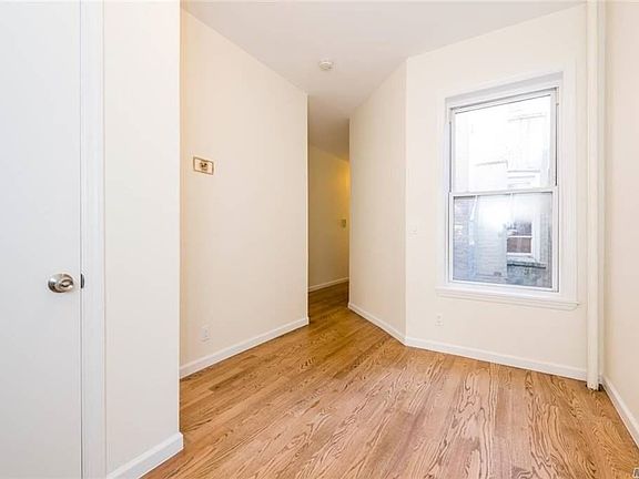 3rd image of 284 6th St