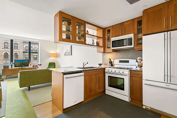 Sold by Corcoran | media 3