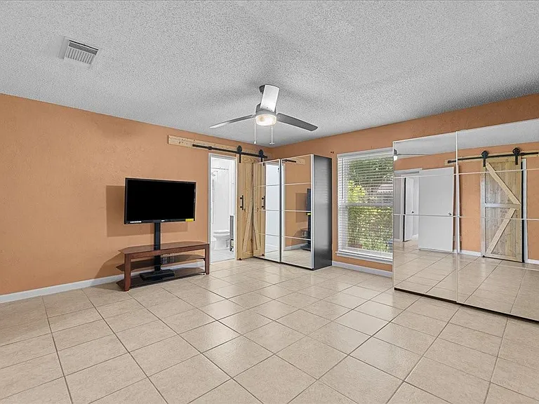 883 Silverpines Rd — Photo 17
