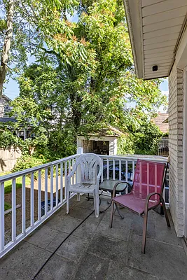 Sold by Remax Edge | media 20