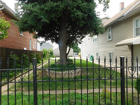 2nd image of 130 N 23rd Ave