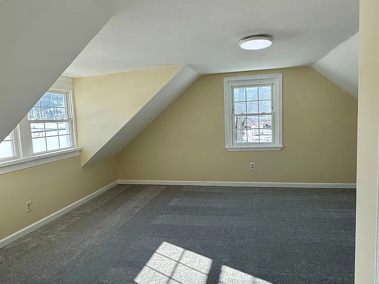 UPSTAIR BEDROOM 1
