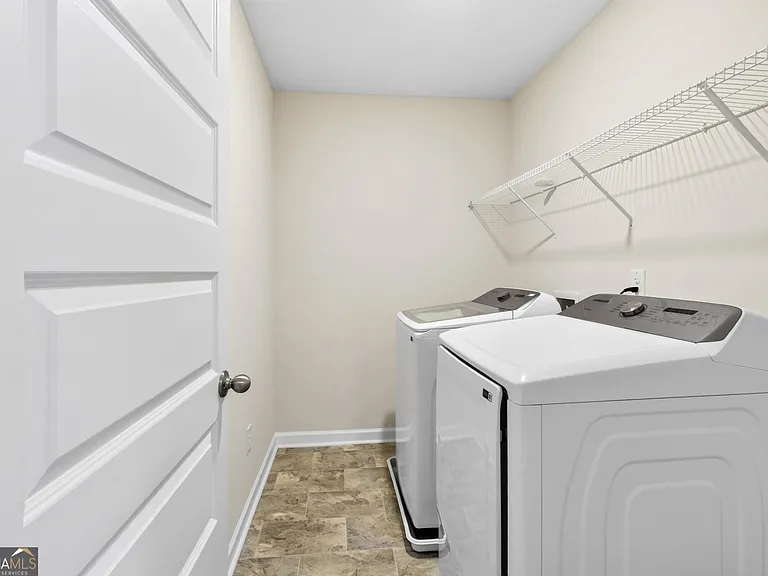 122 Silver Birch Pass — Photo 30