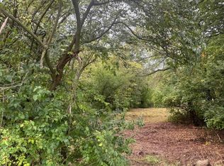 3905 NW Button Rd, Topeka, KS 66618