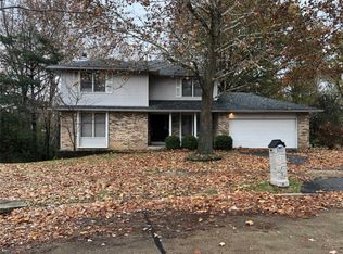 11234 Crested View Ct, Saint Louis, MO 63146