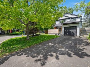 16 Lima Way, Ottawa, ON K2J 3G6