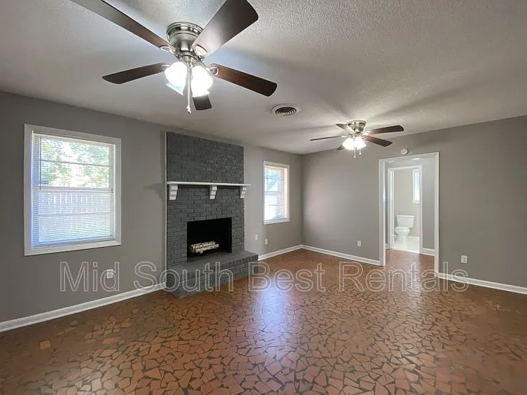 1356 S White Station Rd — Photo 8
