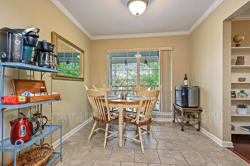 2 bed, 2.0 bath, 1234 sqft, $1,700 — Photo 4