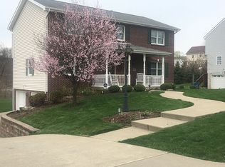 835 Justine Dr, Pittsburgh, PA 15239