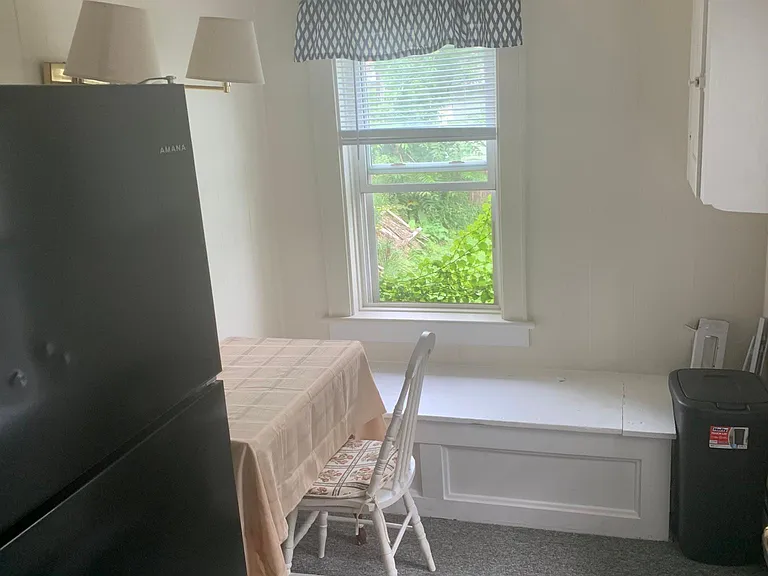 364 W Fairview St #11 — Photo 4