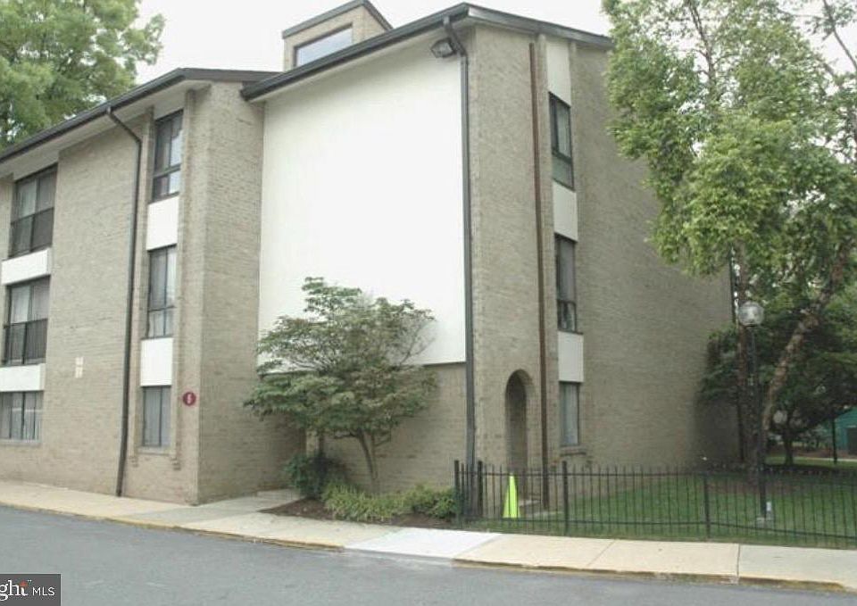 1st image of 6 Monroe St APT 201