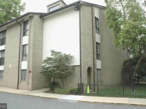 6 Monroe St, Rockville, MD