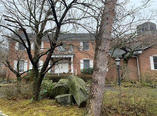 22 Stone Tower Dr, Alpine, NJ