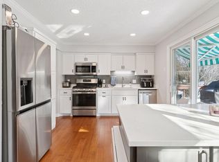 708 Pinewood Dr, Shoreview, MN 55126