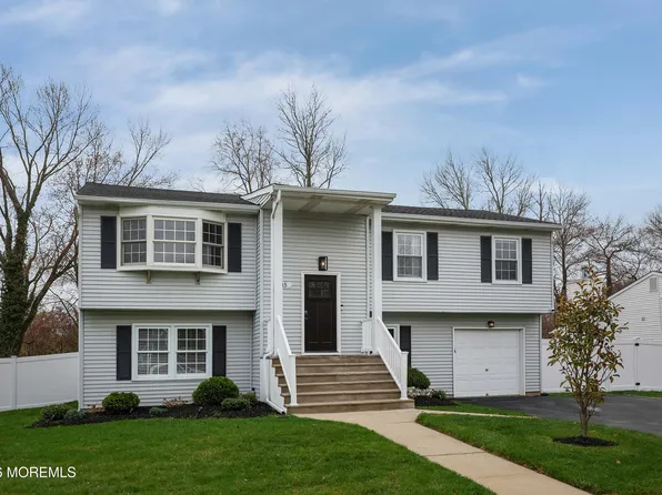 15 Brook Street, Farmingdale, NJ 07727