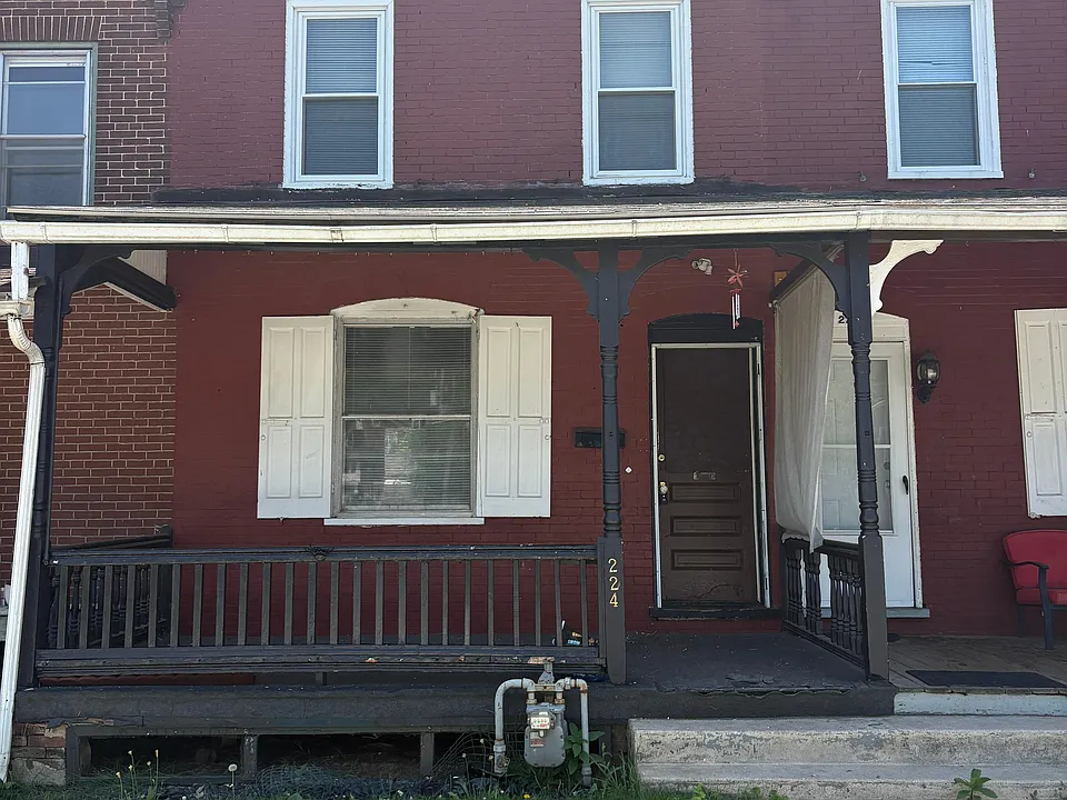 224 Charles St