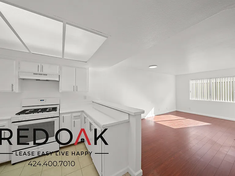 937 10th St #7 — Photo 5