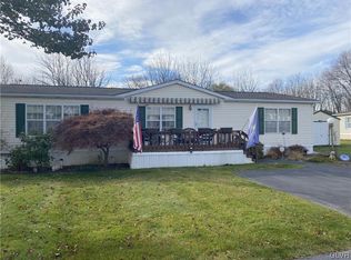 9148 S Primrose Cir, Breinigsville, PA 18031