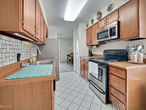 3rd image of 4100 Triumvera Dr APT 301B
