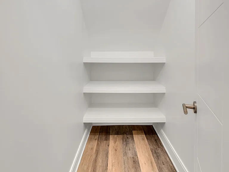 807B Porter Rd — Photo 17
