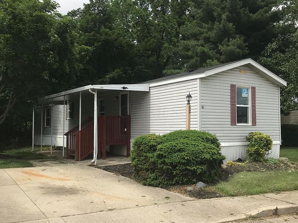 1st image of 52 Winter Pine Dr