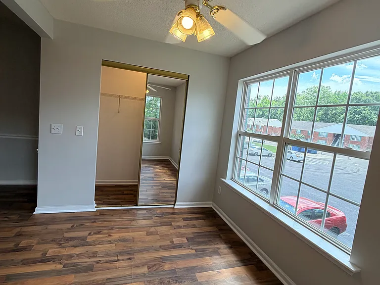 527 Third Loop Rd #E — Photo 19