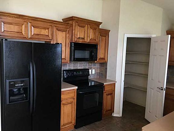 3rd image of 2513 Woodsong Dr