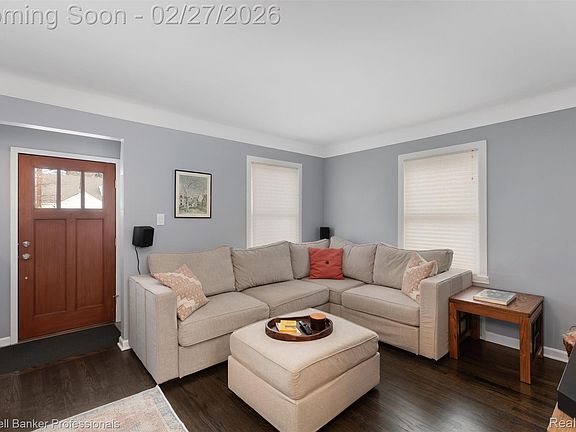 3rd image of 2427 Harvard Rd