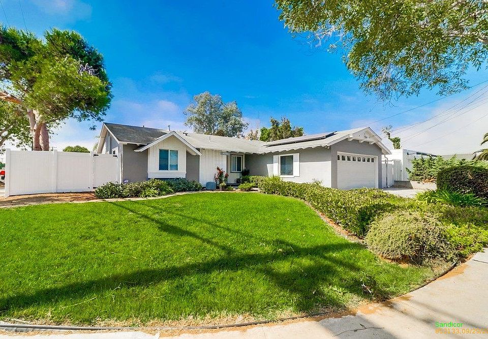 1st image of 4595 Mount King Dr