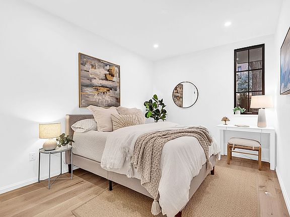5th image of 532 Clinton Ave #1A