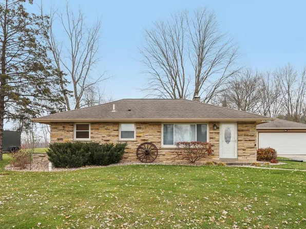 W249N8240 Hillside ROAD, Lisbon, WI 53089