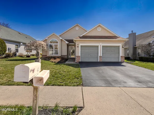 425 Monticello Lane, Lakewood, NJ 08701