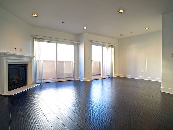3rd image of 1234 Armacost Ave Penthouse 5