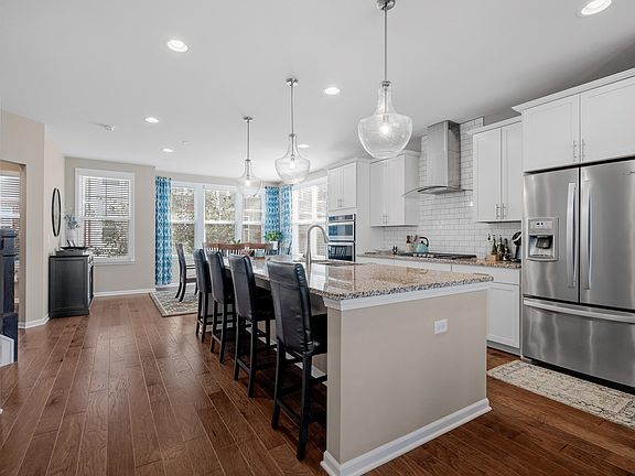 5th image of 3547 Kemper Dr