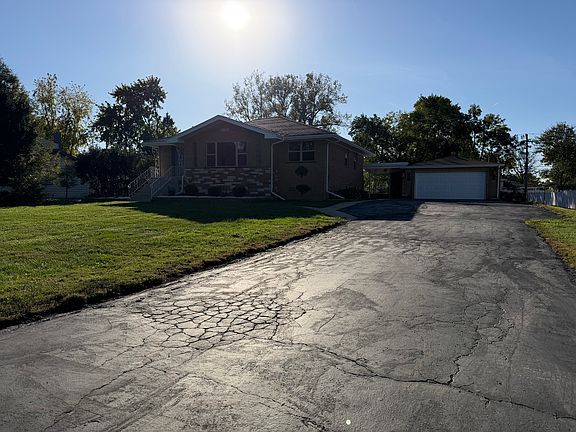 2nd image of 10346 S 75th Ct