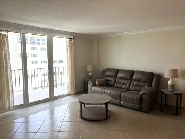 1900 S Ocean Blvd #7J — Photo 2