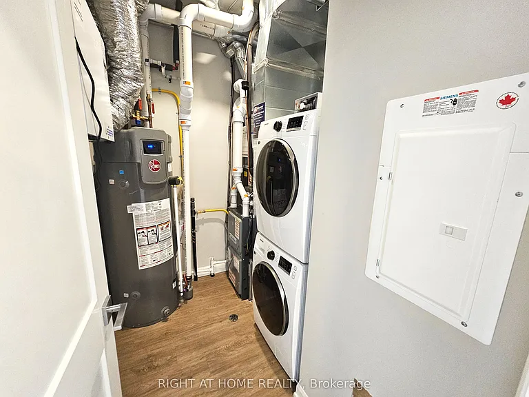 708 Woolwich St #114 — Photo 6