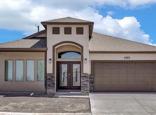 696 Plains Blackfoot Dr, Socorro, TX 79927