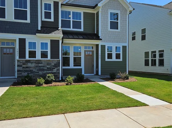 1027 S Point Rd, Belmont, NC 28012