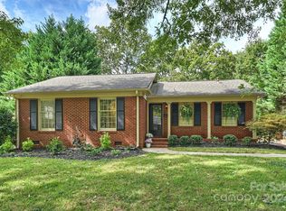 7036 Wrentree Dr, Charlotte, NC 28210