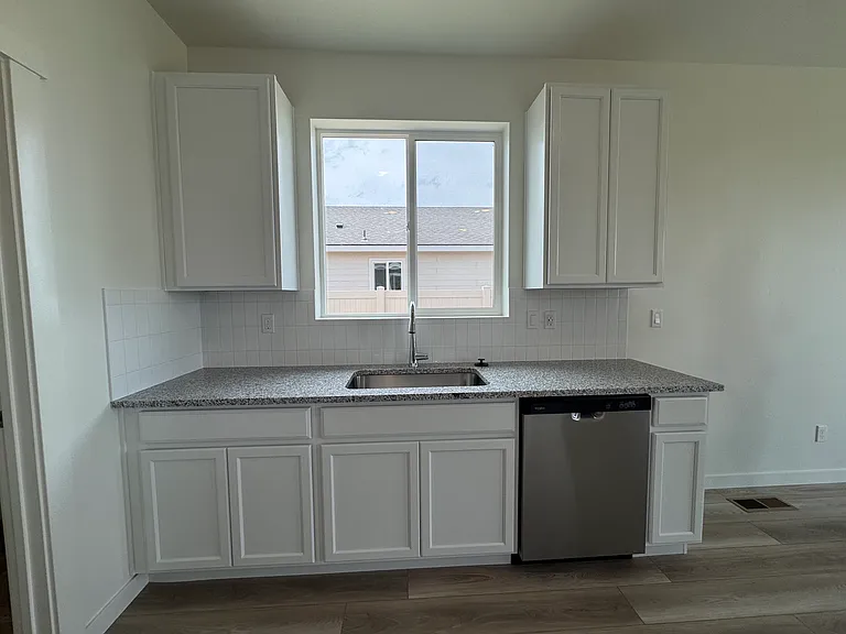 7656 E Bullhead St — Photo 5
