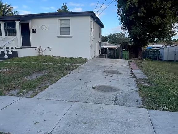 4th image of 731 SW 8th Ave #A-b
