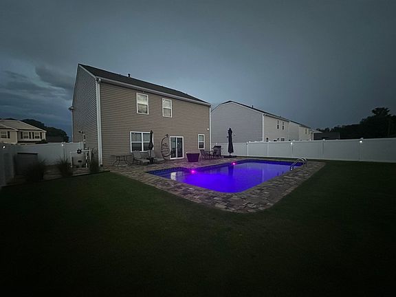 4th image of 1275 Elterwater Ln