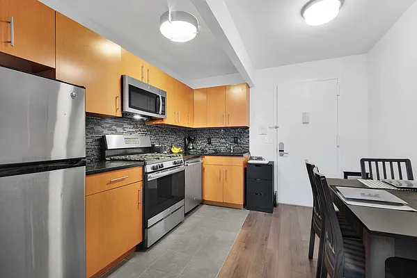 Rented by Cooper & Cooper Real Estate | media 39