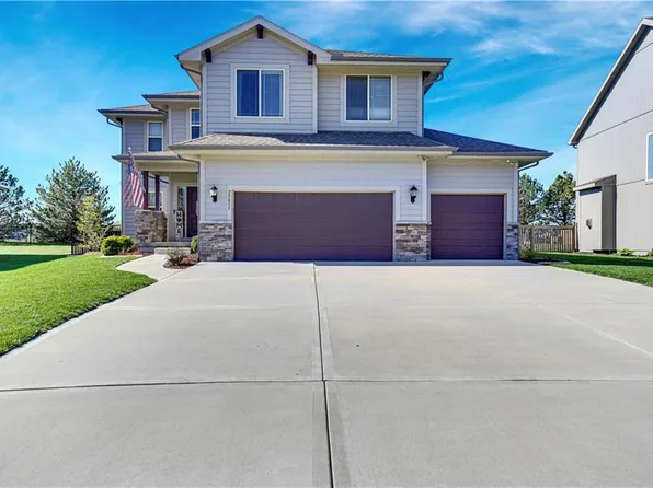 25037 W 150th Ct, Olathe, KS 66061